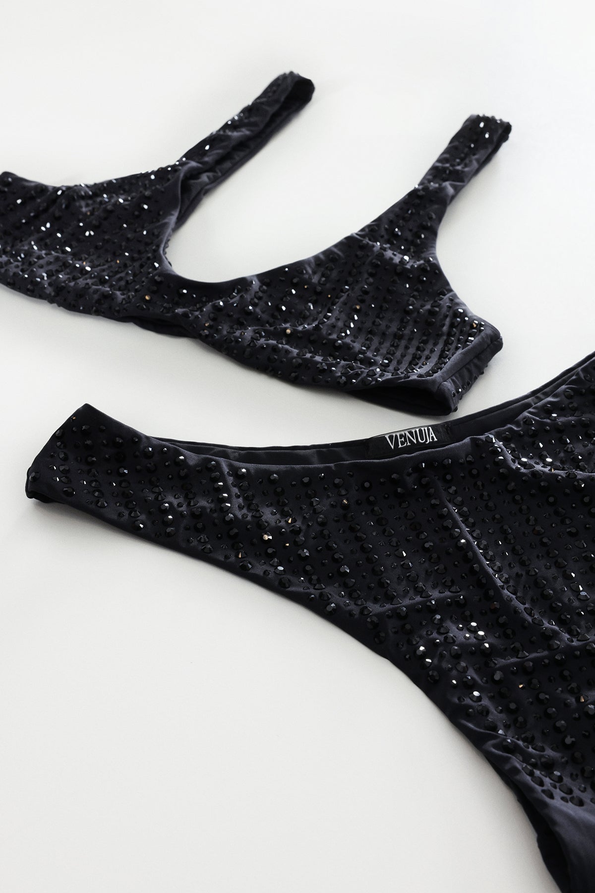 AMERI VELOUR BRA SET CUT TOPブラックFほぼ新品 Elevated Allure Black Classic Underwire Bra from Wacoal